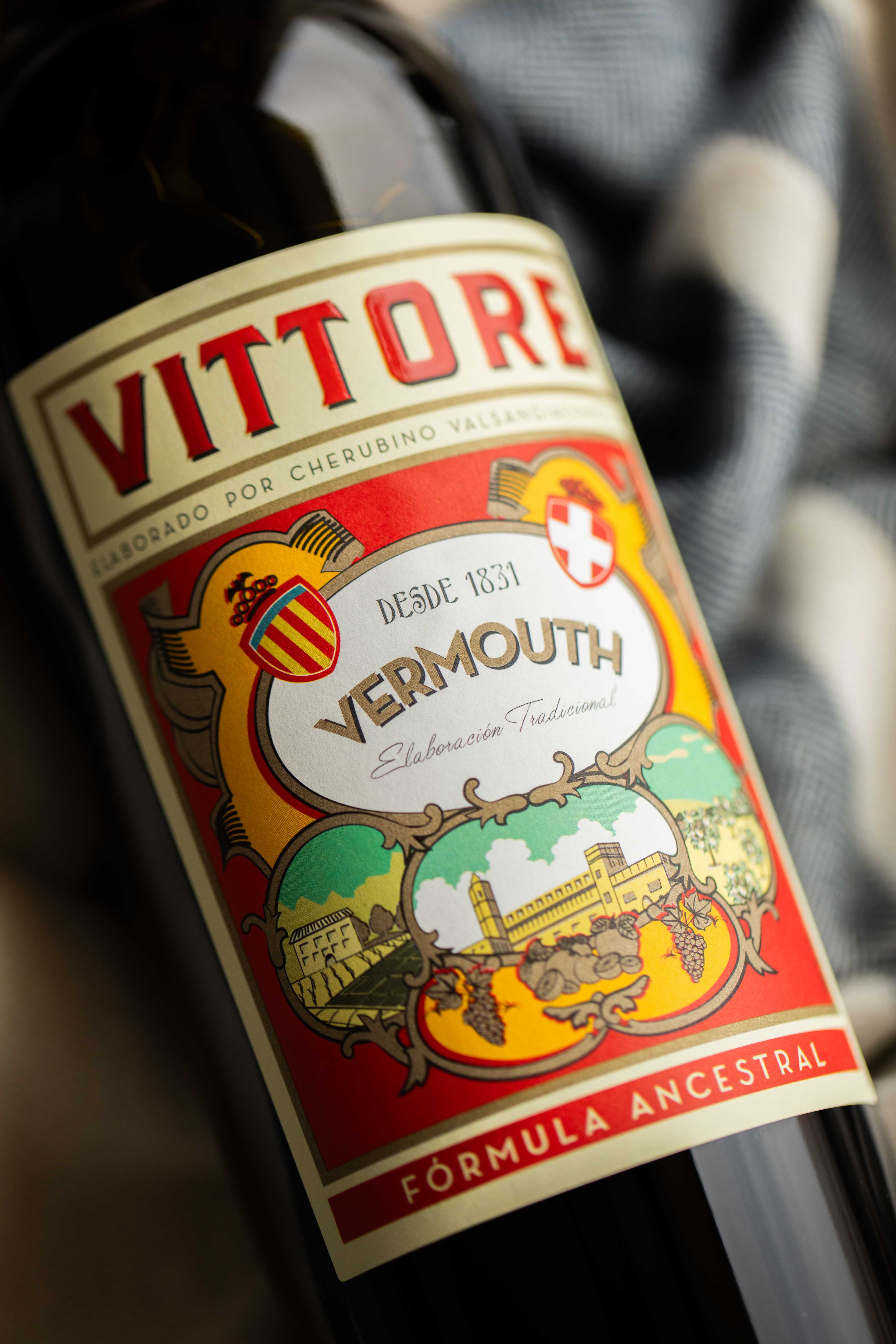 Vermut Vittore Tinto