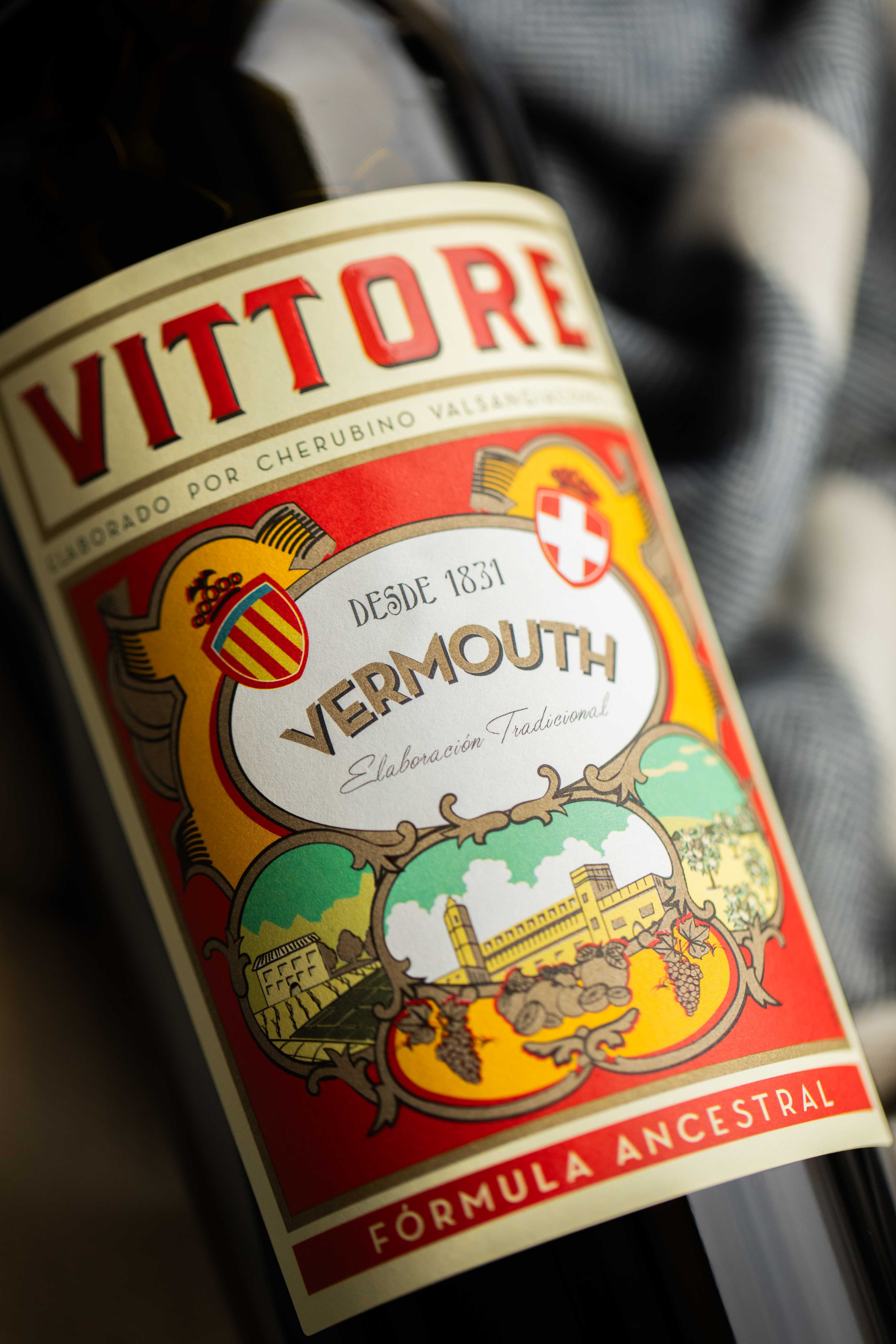 Vermut Vittore Tinto